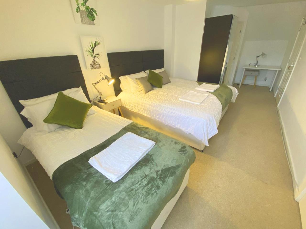 Walsall Group Accommodation מראה חיצוני תמונה