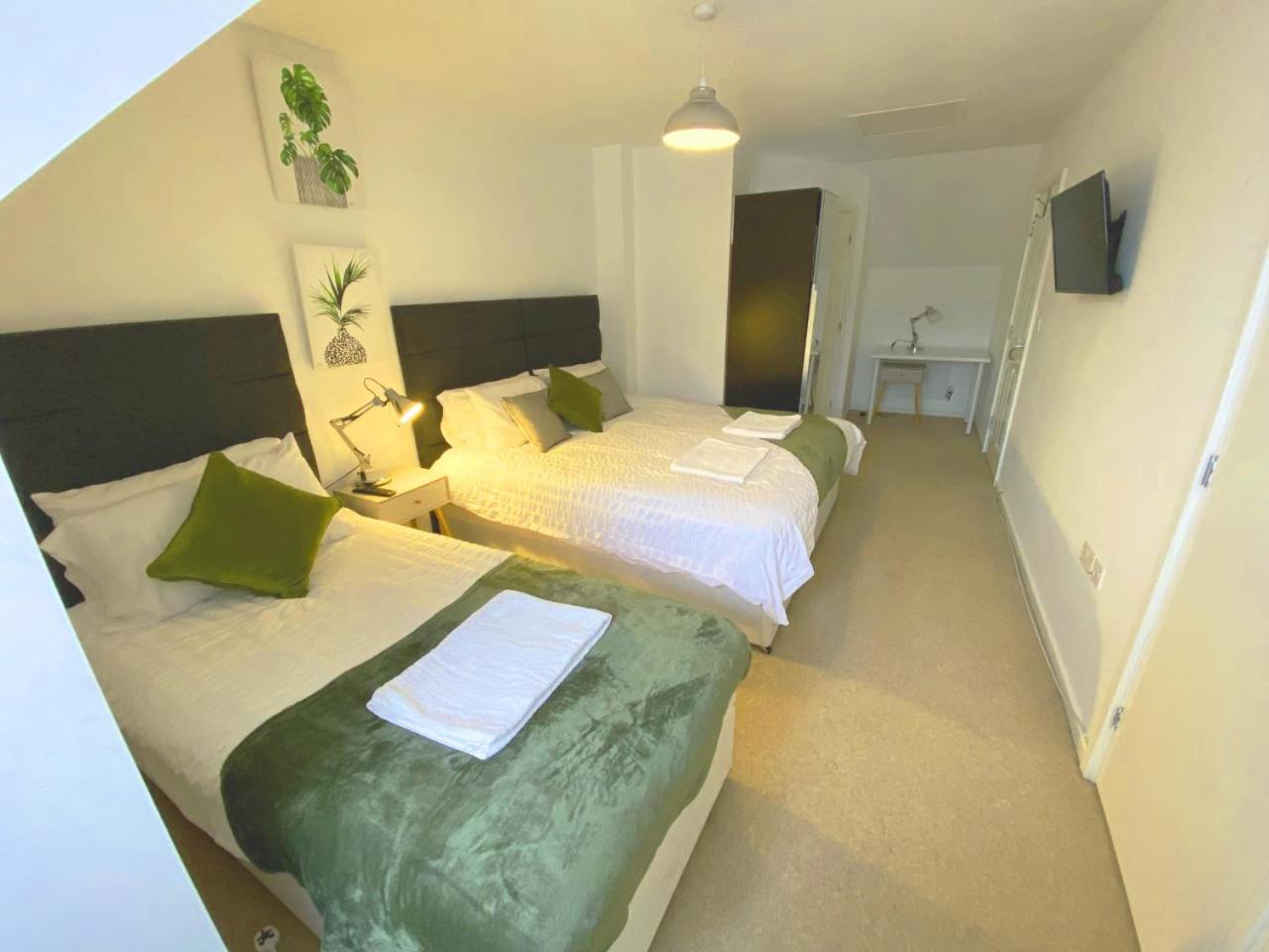 Walsall Group Accommodation מראה חיצוני תמונה
