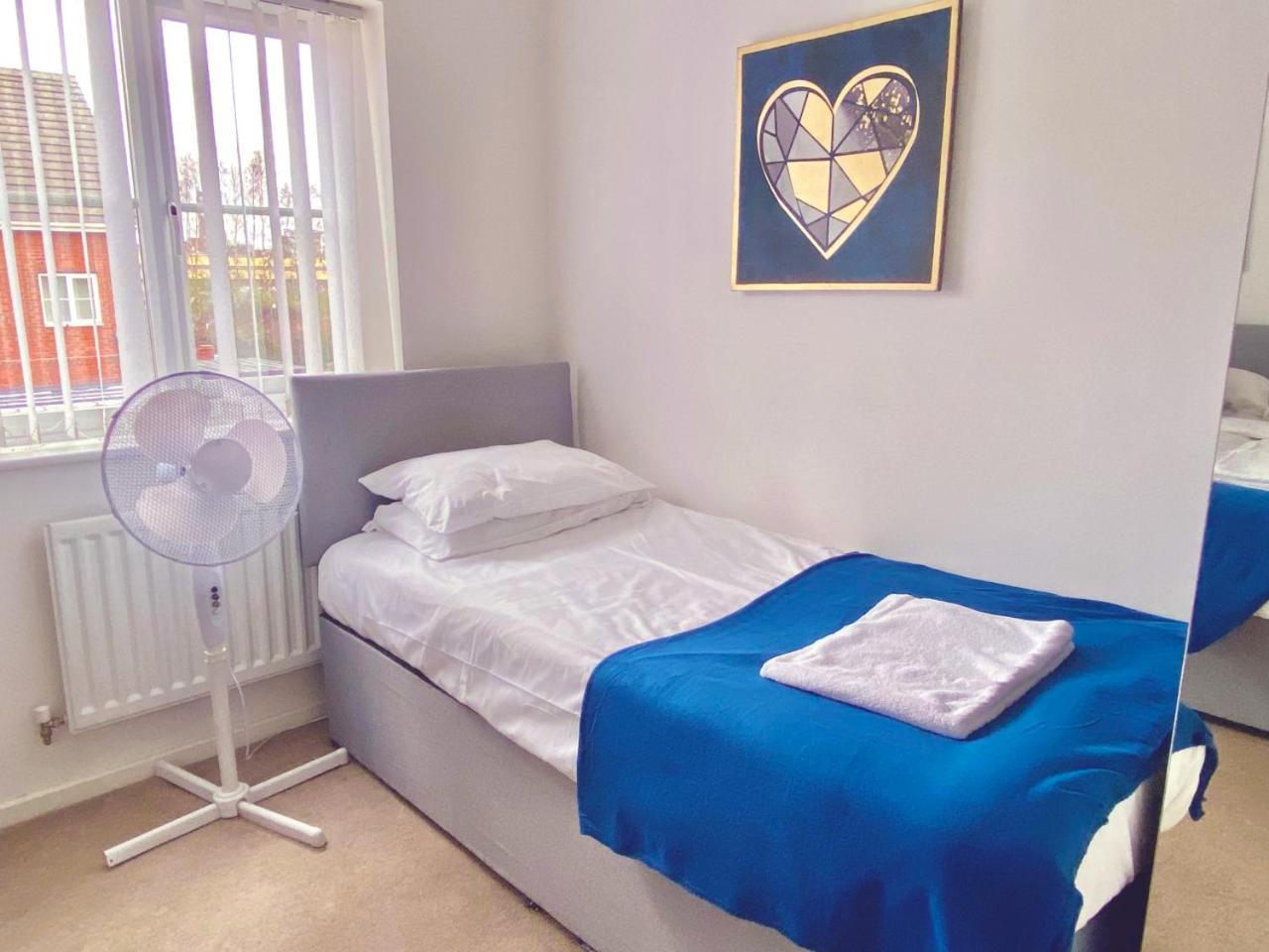 Walsall Group Accommodation מראה חיצוני תמונה
