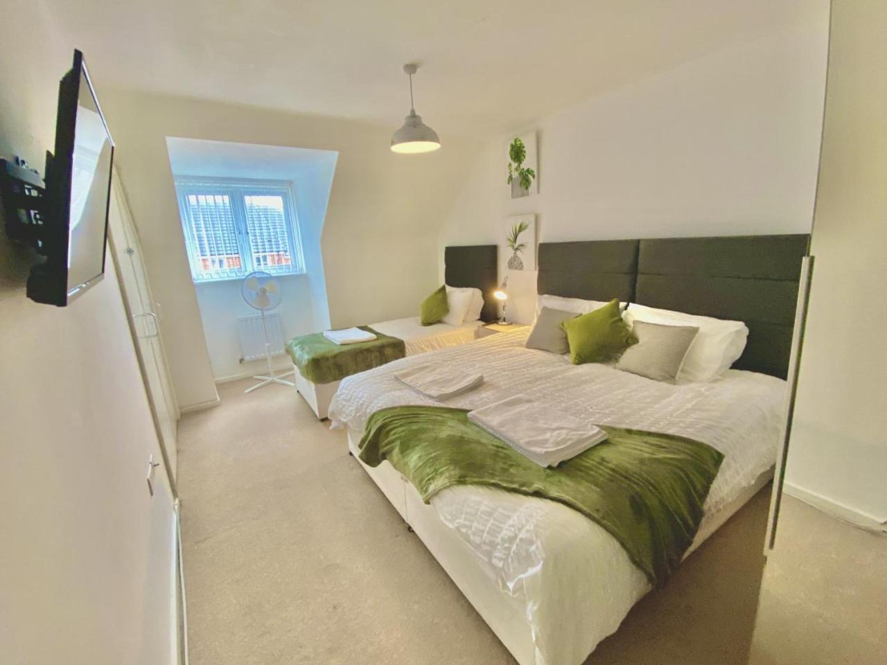 Walsall Group Accommodation מראה חיצוני תמונה