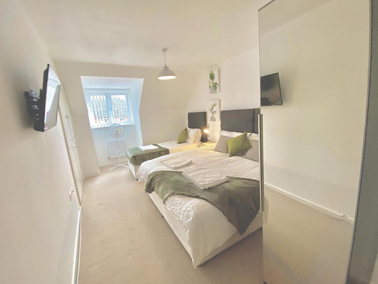 Walsall Group Accommodation מראה חיצוני תמונה