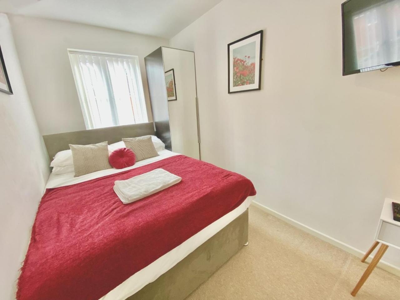 Walsall Group Accommodation מראה חיצוני תמונה