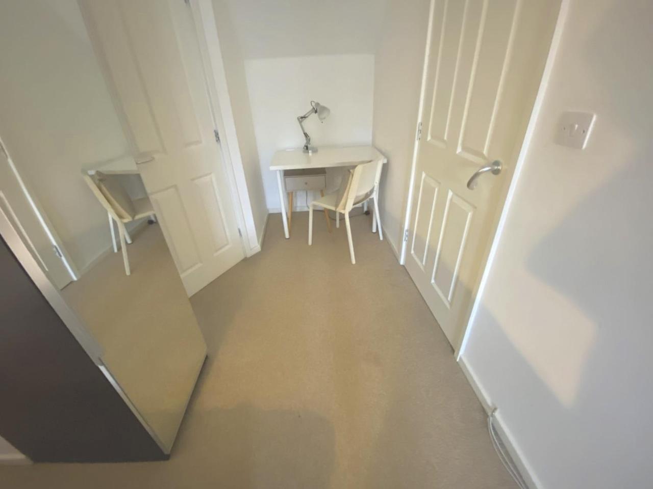 Walsall Group Accommodation מראה חיצוני תמונה